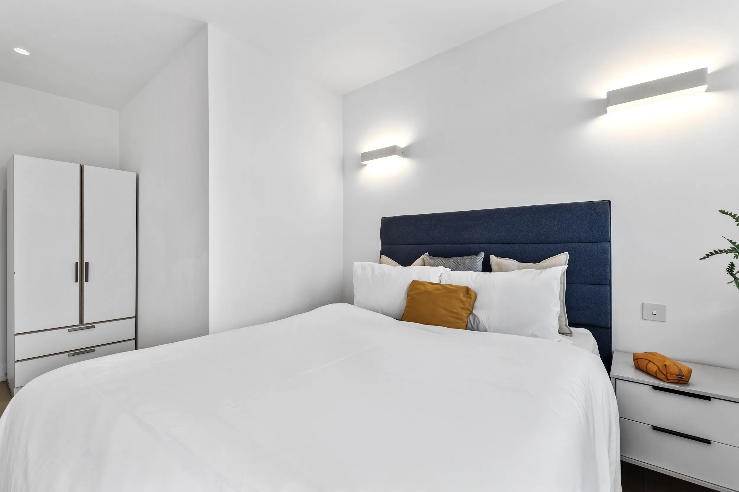 Second bedroom with double bed at Vonder Skies