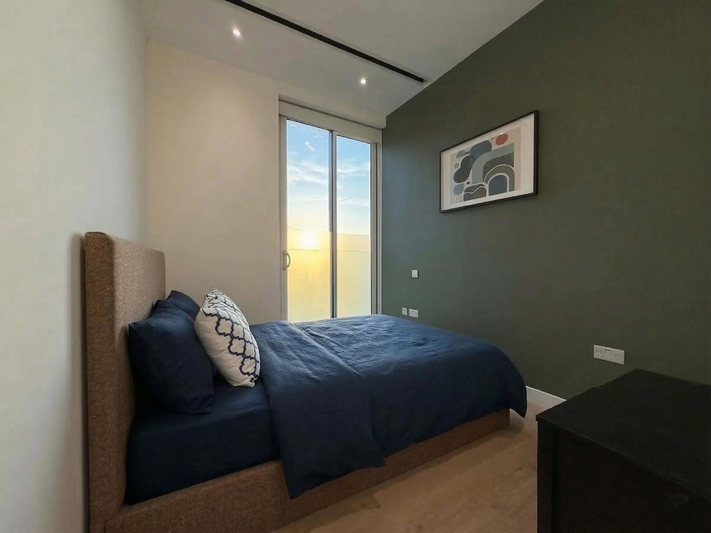 2 Bedroom