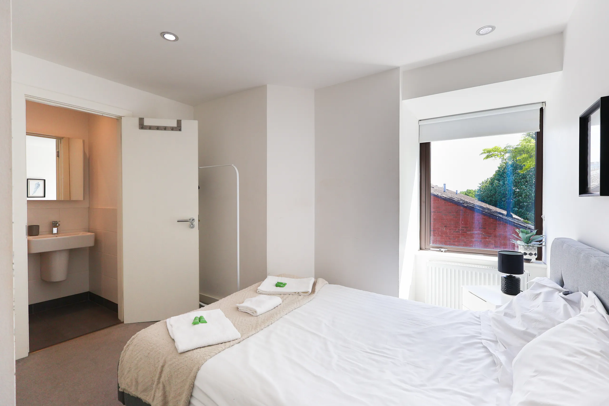 2 Bedroom