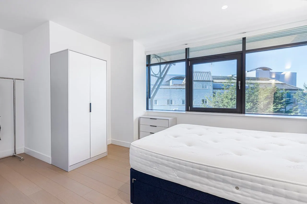 2 Bedroom