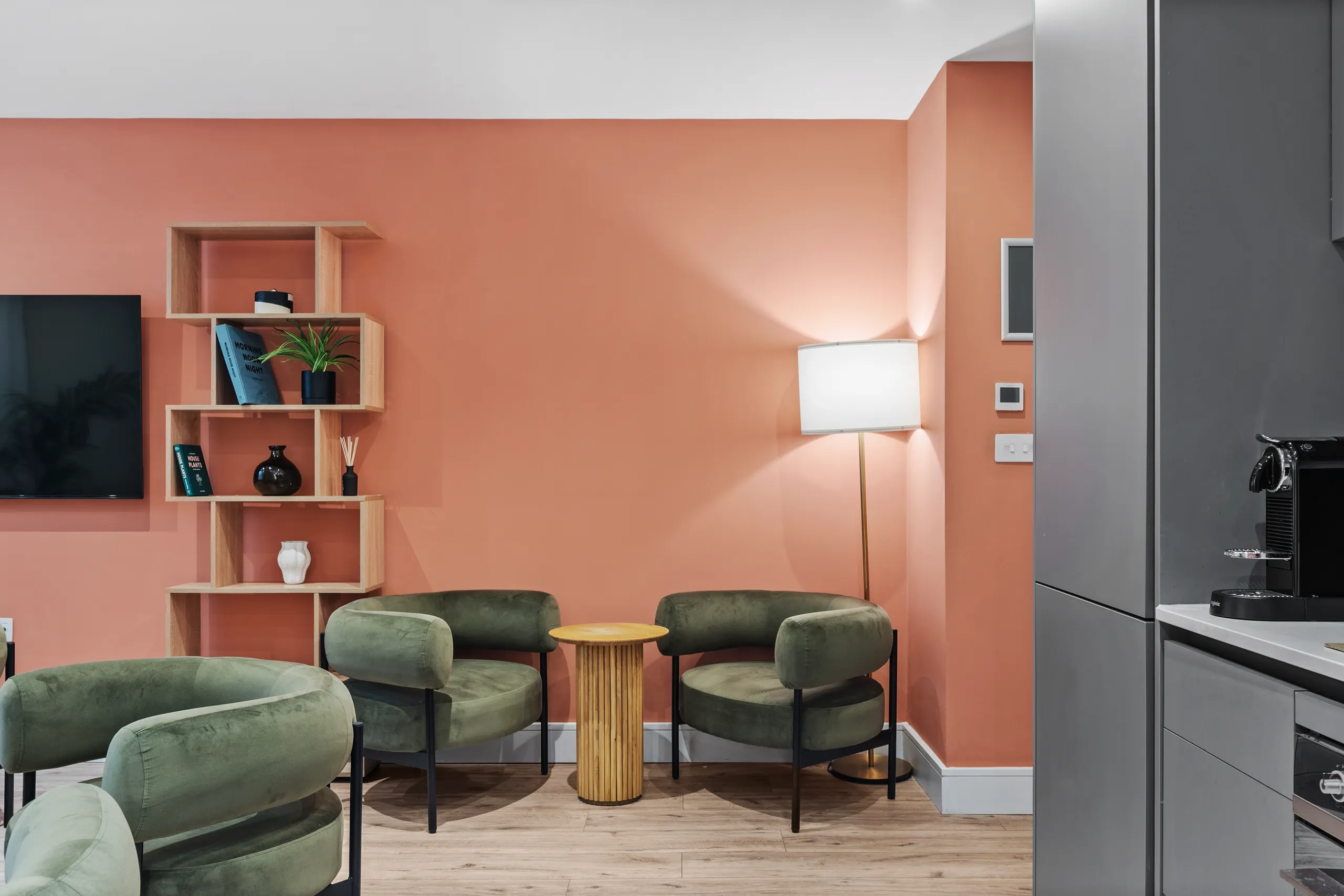 Lounge and kitchenette at Vonder Park Hill
