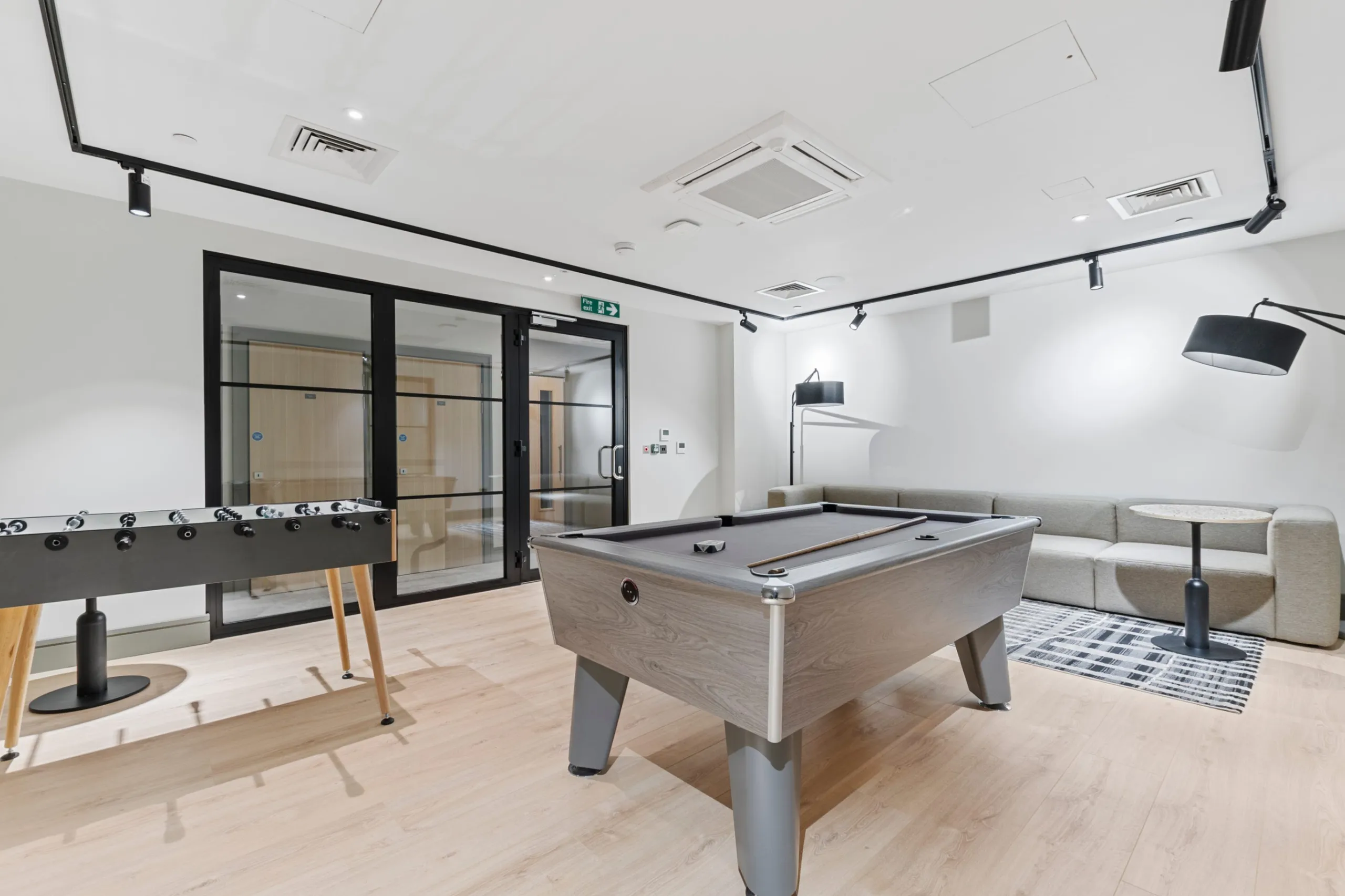 upload 8 games room coombe hill 68120d6ce7d3a (1)